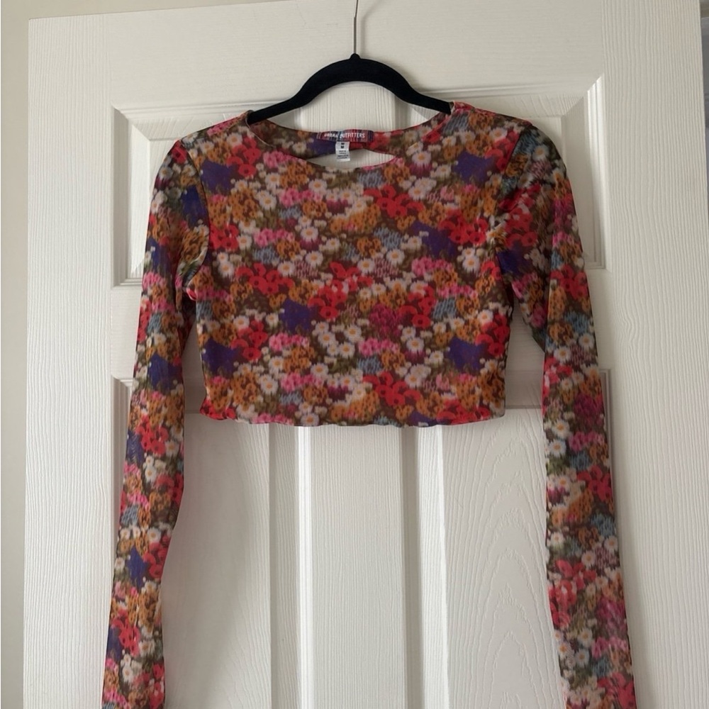 NWT Urban Outfitters Multicolor Floral Top - Picture 3 of 8
